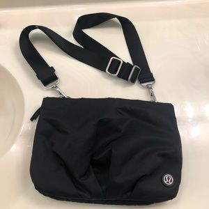 Lululemon belt/crossbody bag